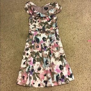 ADRIANNA PAPELL COTTAGE CORE DRESS BELTED EUC SZ 8 FLORAL  PRINT A LINE
